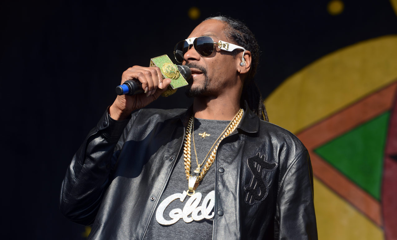 Snoop Dogg Gets Real About Thanksgiving Plans With Grandkids: Costumes, Turkey, and Pure Love