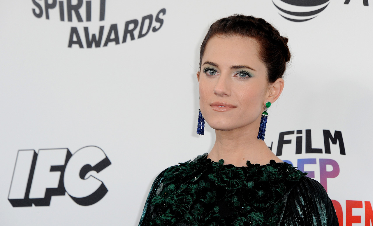 Allison Williams Says Her Wedding To Alexander Dreymon Was Never A Secret